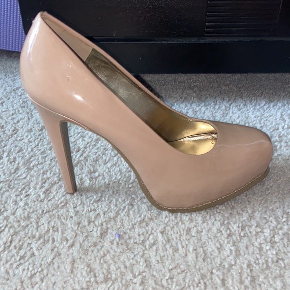 Vera Wang heels - Picture 9 of 12